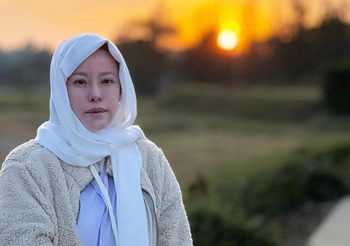 “ธรรมดาของชีวิต” หนิง ปณิตา เข้าปฏิบัติธรรม ณ มูลนิธิพุทธสาวิกา ชลบุรี