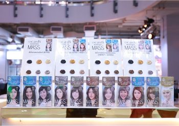 พบปรากฏการณ์ใหม่ของครีมเปลี่ยนสีผมแบบ 4D กับ  Dcash Master Mass Color Creamและการดูแลเส้นผมแบบวีแกนด้วย X Cute Me Vegan Treatment