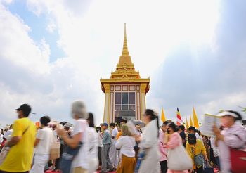 รัฐบาลปลื้มพลังศรัทธาพุทธศาสนิกชนสักการะพระบรมสารีริกธาตุและพระอรหันตธาตุฯ ณ มณฑลพิธีท้องสนามหลวง กว่า 1 ล้านคน