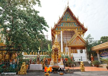 ขอพรท้าวเวสสุวรรณ ปางเสวยสุข วัดทองศาลางาม ย่านภาษีเจริญ