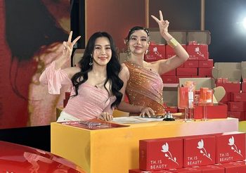 แม่ค้า “หน้าเก๋” “ลุคปัง” คนนี้คือใคร? ที่ไลฟ์ข้าง ดิว อริสรา