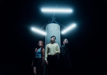 ‘GAVIN:D’ ชวน ‘URBOYTJ’และ‘POPPY’ รวมตัวในรอบ 10 ปี ปล่อยซิงเกิล “ผูกพันต้องลา” คว้า “โยเกิร์ต-จอช” เล่น MV ถ่ายทอดอารมณ์สุดเรียล