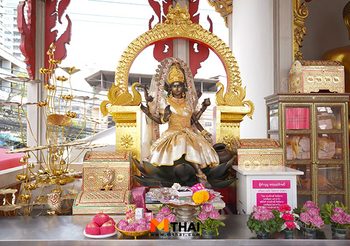 มูความรัก ขอพรการเงิน พระแม่ลักษมี วัดไผ่เงินโชตนาราม