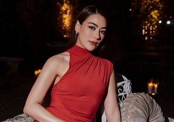 ส่องลุคสุดแกลมของ “คิมเบอร์ลี่” ในงานครบรอบ 20 ปี Hourglass Cosmetics ร่วมกับห้างในตำนาน Barneys New York ณ Elizabeth Street Gardens