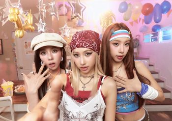 PREZELLE ขอประกาศท้าชน และจะ ”ซัด” ทุกคนให้หงาย เพื่อให้ได้เธอมาครอง ในซิงเกิลใหม่ ซัดสักที (Knock Out!)