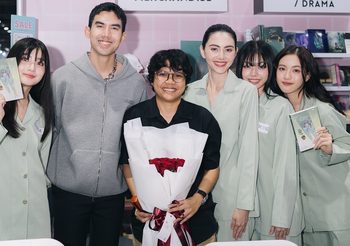 เต๋อ ฉันทวิชช์’ ควงคู่ ‘ใหม่ ดาวิกา’ เปิดตัวนิยายเรื่องแรก แนวแซฟฟิค ‘ClaireBell’ ที่งานสัปดาห์หนังสือ