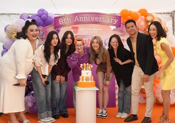 สนุกสุดฟิน! หลิง-ออม ร่วมฉลองครบ 8 ปี nice two Meat u เสิร์ฟโมเมนต์หวาน มัน ฮา แฟนคลับแห่ติด # โพส X ทะลุ 1.27 ล้าน