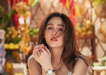 สวยทุกลุค “ชมพู่ – อารยา” ถ่ายทอดไลฟ์สไตล์ของสาว GUESS ในแคมเปญคอลเลกชัน Spring Summer 2025 สีสันแห่งฤดูกาลใหม่ สนุกกับดีไซน์ไม่รู้จบ ​