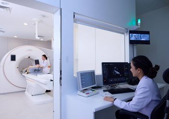 โรงพยาบาลบำรุงราษฎร์เปิดตัว Photon-counting CT เทคโนโลยีใหม่สู่การวินิจฉัยโรคที่แม่นยำ