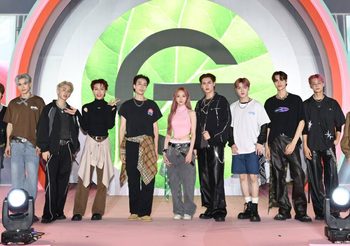อวดลุคปึ้ง! ‘เนเน่ พรนับพัน’ พาน้อง ‘DICE’ มิกซ์เฉดสีผม จาก Garnier พร้อมเปิดตัวสีใหม่ Brilliant Pink บน Summer Palette Runway กลางสยาม