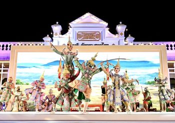กระทรวงวัฒนธรรม ชวนย้อนวันวาน ยลวิถีย่านกะดีจีน – คลองสาน ณ วัดประยุรฯ ฉลองครบรอบ 243 ปี กรุงรัตนโกสินทร์ เที่ยวงานวัด ไหว้พระรับพร เสริมสิริมงคล ตั้งแผงอาหารเด็ดและของดีย่านกะดีจีน–คลองสาน กว่า 130 ร้าน ร่วมลุ้นประกวดอาหารสามศาสน์ ประกวดร้องเพลงลูกทุ่ง ประกวดร้านอร่อย แวะท่องเที่ยวเชิงวัฒนธรรม “ปั่นจักรยานเที่ยววัดยามค่ำคืน”