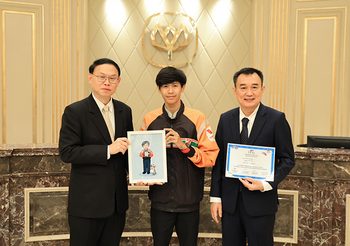 ฮีโร่ พนักงานเซเว่นฯ กระโดดช่วยแมวตกน้ำ รับรางวัล DNA ความดี 24 ชั่วโมง