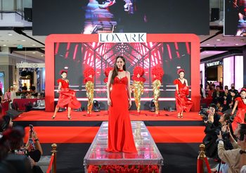 เปิดตัว “อั้ม พัชราภา” พรีเซนเตอร์นางเอกซุปตาร์เบอร์ 1 ของประเทศไทย LONARK LE BLANC RADIEN CE SERUM