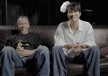 ล้วงหมดเปลือก เปิดจากปากผู้กำกับ อ๊อฟ พงษ์พัฒน์ – บีบี เอกนรี กว่าจะเป็น ห่าก้อม ภาพยนตร์สยองยืนหนึ่งพร้อมตีแผ่เรื่องราวอีกมุมของสังคม!