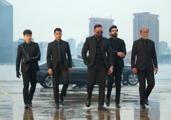 ฟิล์มเฟรมโปรดักชั่นส์ เสนอ ภาพยนตร์แอ็คชั่นระห่ำมหามันส์สัญชาติมาเลเซีย “เลือดเดือดฝ่าองค์กรทมิฬ (Blood brothers)” 17 กรกฎาคม 2568 นี้ ในโรงภาพยนตร์