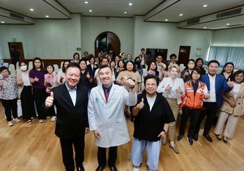 ผ่าวิกฤตกระดูกสันหลังคนไทย งานสัมมนาใหญ่เจาะลึกภัยเงียบจากยุค ใช้หลังหนักสู่สังคมก้มหน้า หมอลักษณ์ฟันธง และ แม่วารี ข้าวเหนียวมะม่วง เผยชีวิตใหม่หลังผ่าตัดส่องกล้อง