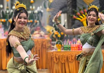 ทุ่มสุดตัว ลิลลี่ เหงียน รำสู้ฝนเปิดตัวพรีเซ็นเตอร์กาแฟอินทร