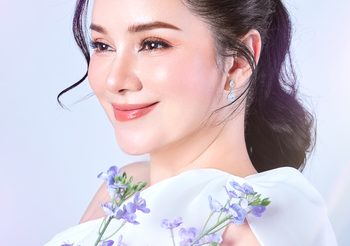 “พาเมล่า เบาว์เด้น” โชว์ใบหน้าล่าสุด “สวยฉ่ำ” แบบปังๆ เผยเป็นตัวเองในเวอร์ชั่นที่ดีขึ้น..กับประติมากรรมปั้นหน้าย้อนวัย “ไม่ดึง ก็ตึงได้”