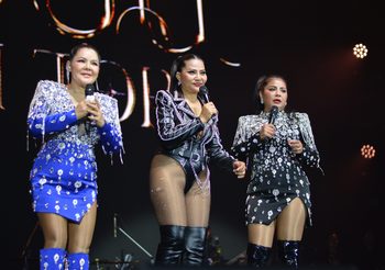 “สามตัวบน คอนเสิร์ต” ทำถึงทุกโมเมนต์ ‘ร้องสุดเสียง เถียงสุดซอย’ สมศักดิ์ศรีคอนเสิร์ตทิ้งทวน 3 ตัวแม่ “ตั๊ก – สุนารี – ฮาย”