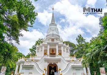 กราบพระพุทธเจ้าหลวงใหญ่ดำ วัดป่าศรีถาวรนิมิต วัดสวยนครนายก