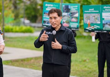 กรุงเทพมหานคร นำทีมสื่อมวลชน ลงพื้นที่สำรวจ “สะพานเขียว” พลิกโฉม สู่แลนด์มาร์กเชื่อมเมืองระดับโลก พร้อมชูแนวคิด “ฟื้นเมือง เชื่อมย่าน สานอนาคต” ยกระดับคุณภาพชีวิตคนกรุงแบบครบวงจร
