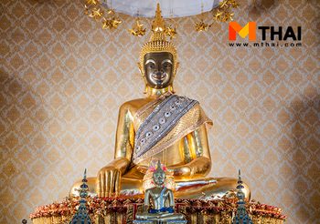 สักการะ หลวงพ่อพระอินทร์แปลง วัดพระอินทร์แปลง นครพนม