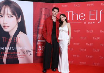 ไลฟ์แตกสมศักดิ์ศรีตัวแม่! “อั้ม พัชราภา” สวมบทพรีเซนเตอร์นักไลฟ์ ควง “มิกค์ ทองระย้า” เสิร์ฟโมเมนต์ฟิน “โดสแดง The Elf” Sold out 2 หมื่นขวด ใน 30 นาที