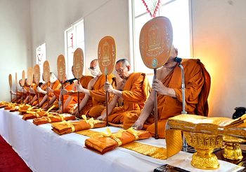 วธ. จัดพิธีสวดพระพุทธมนต์และทำบุญตักบาตรถวายพระราชกุศล เนื่องในวันนวมินทรมหาราช น้อมรำลึกในพระมหากรุณาธิคุณในหลวงรัชกาลที่ 9