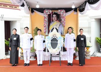 “ตลาดเพชรพิชญา” ได้รับพระราชทานพระบรมราชานุญาต ร่วมเป็นเจ้าภาพบำเพ็ญกุศล พร้อมถวายพวงมาลาและเข้าร่วมพระพิธีสวดพระอภิธรรมพระบรมศพสมเด็จพระนางเจ้าสิริกิติ์ พระบรมราชินีนาถ พระบรมราชชนนีพันปีหลวง