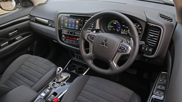 Mitsubishi Outlander Commercial