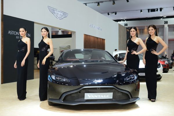 DBS Superleggera