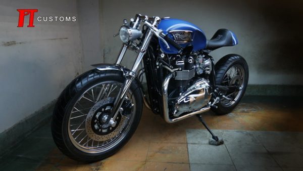 Triumph Cafe racer 