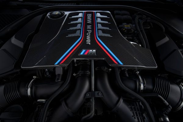 BMW M8 