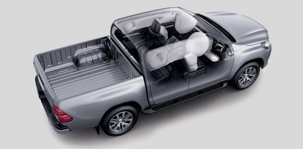 Toyota Hilux Black Edition