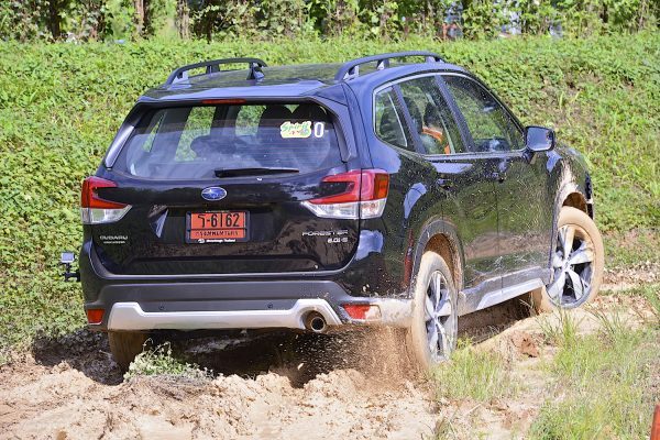 Spirit of the 4x4 Driving School