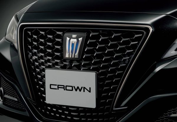 Toyota Crown Sport
