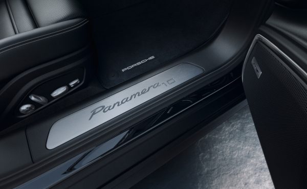 Porsche Panamera 10
