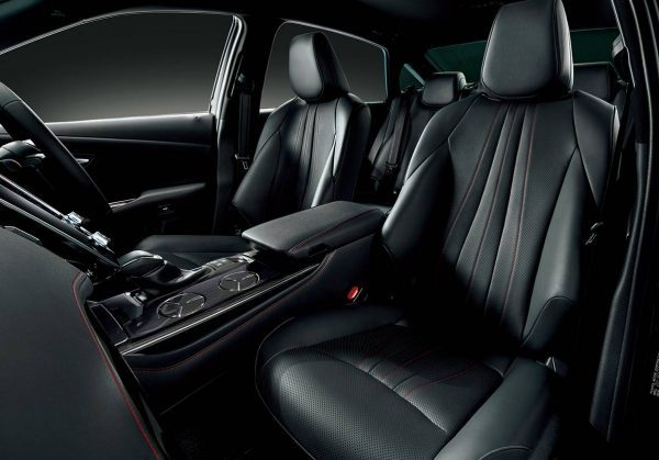 Toyota Crown Sport