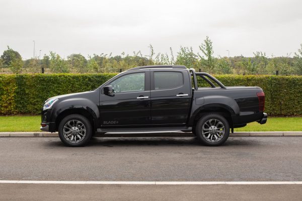Isuzu D-Max Blade+