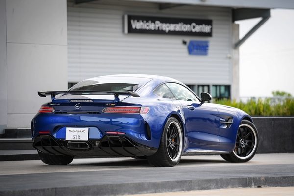 Mercedes-AMG GT R 