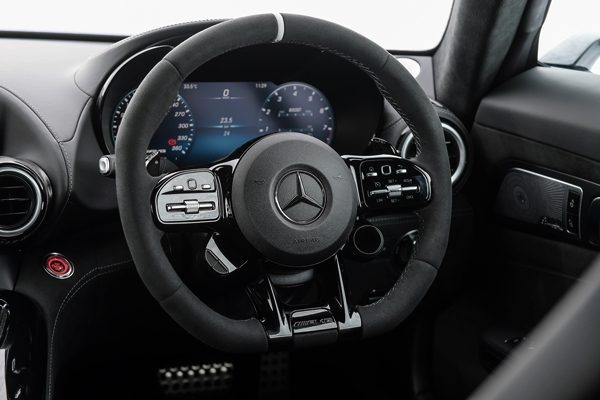 Mercedes-AMG GT R 