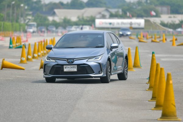Corolla Altis