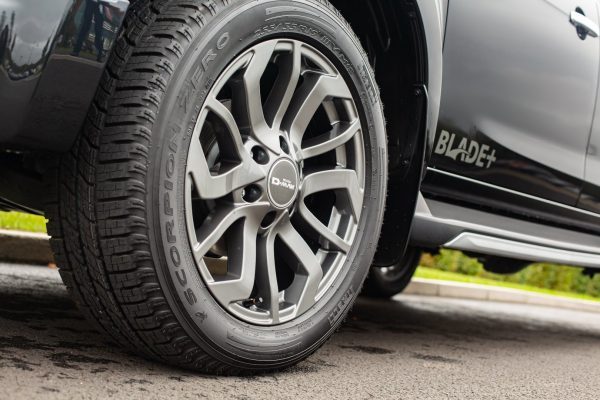 Isuzu D-Max Blade+