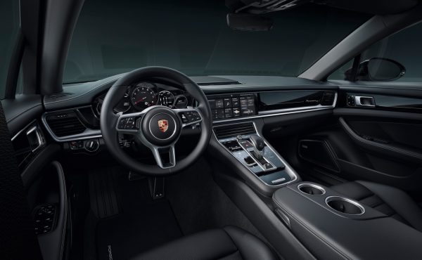 Porsche Panamera 10