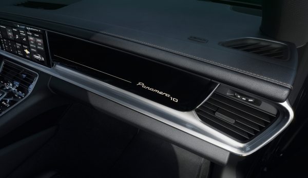 Porsche Panamera 10