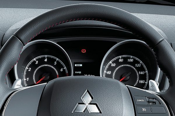 Mitsubishi RVR Black Edition