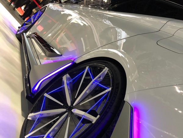 Ambivalent "RD" Prius PHV Concept