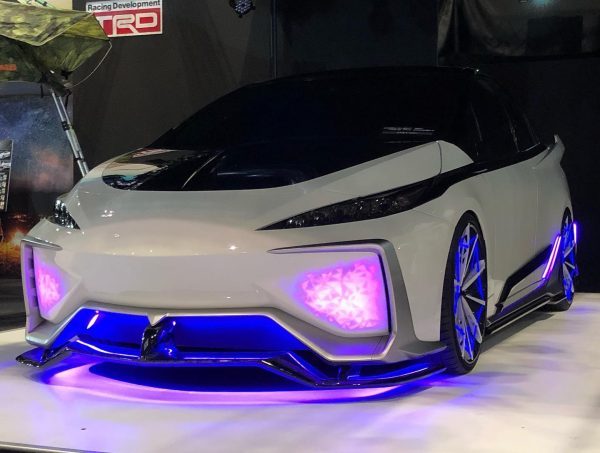 Ambivalent "RD" Prius PHV Concept