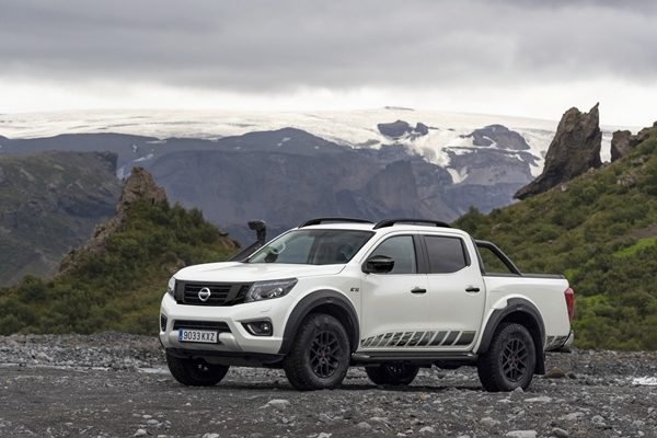 Nissan Navara AT32