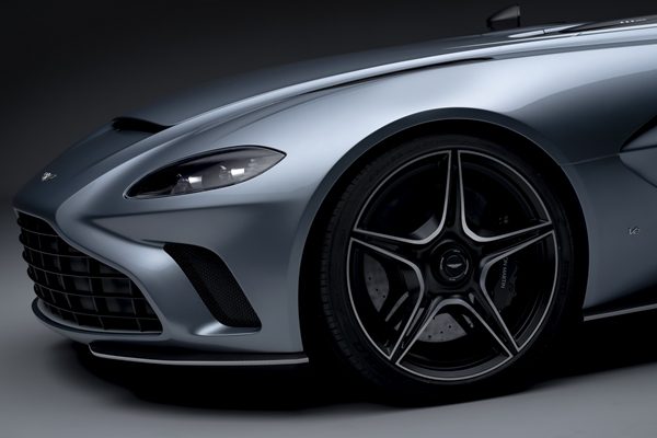 Aston Martin V12 Speedster